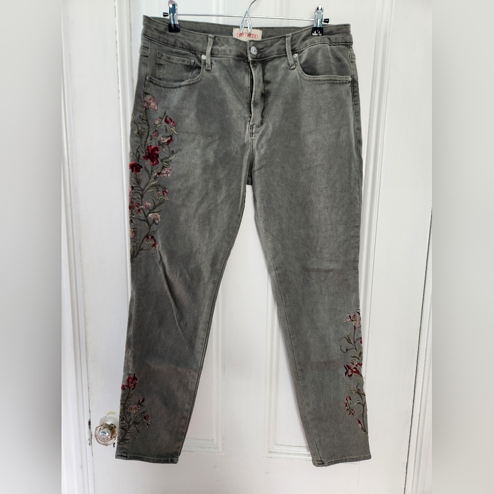 Driftwood Jackie embroidered skinny jeans